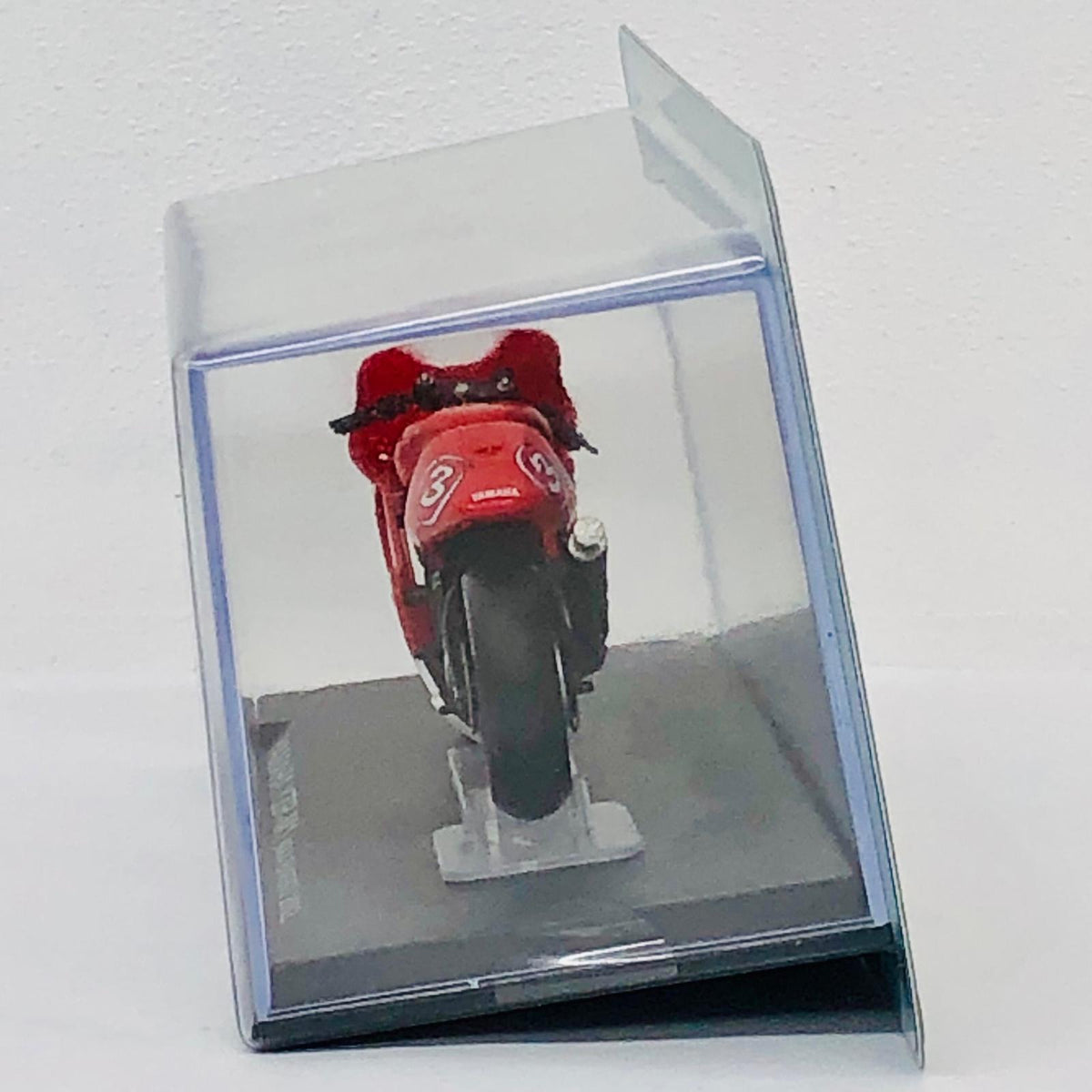 おもちゃ・玩具 [単品] 1/24 YAMAHA YZR-M1 #3 MAX BIAGGI 2002(レッド) 「隔週刊チャンピオン・バイク・コレクション No.10」 同梱品 YAMAHA YZR-M1 #3 MAX BIAGGI 2002 1/24スケール【加古川物流】