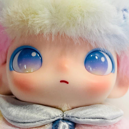 ぬいぐるみ Innocence 「POP MART DIMOO Journal of New Lifeシリーズ ぬいぐるみペンダント」 Innocence DIMOO Journal of New Lifeシリーズ ぬいぐるみペンダント【加古川物流】