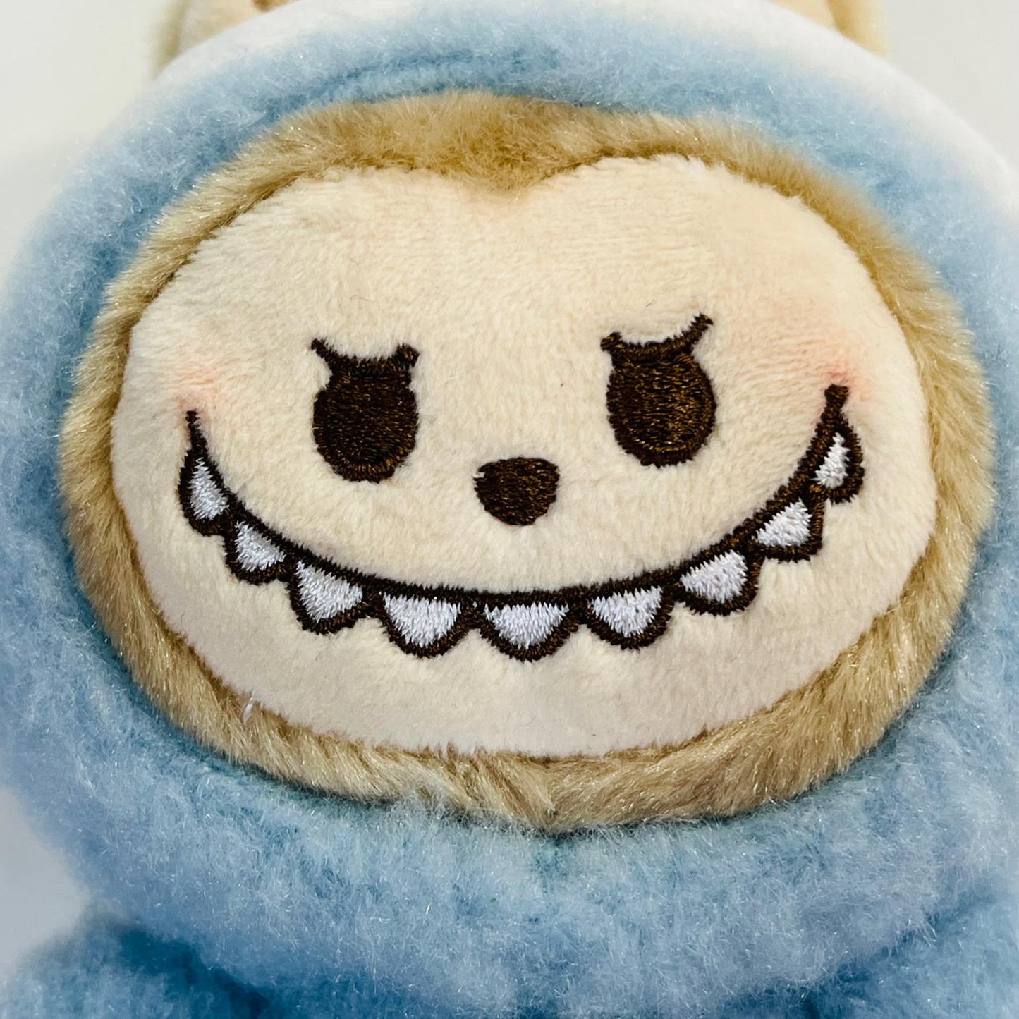 ぬいぐるみ LABUBU Toasty Baby 「POP MART POP BEAN Fluffy ＆ Cozy シリーズぬいぐるみペンダント」 LABUBU Toasty Baby POP BEAN Fluffy ＆ Cozy シリーズぬいぐるみペンダント【加古川物流】