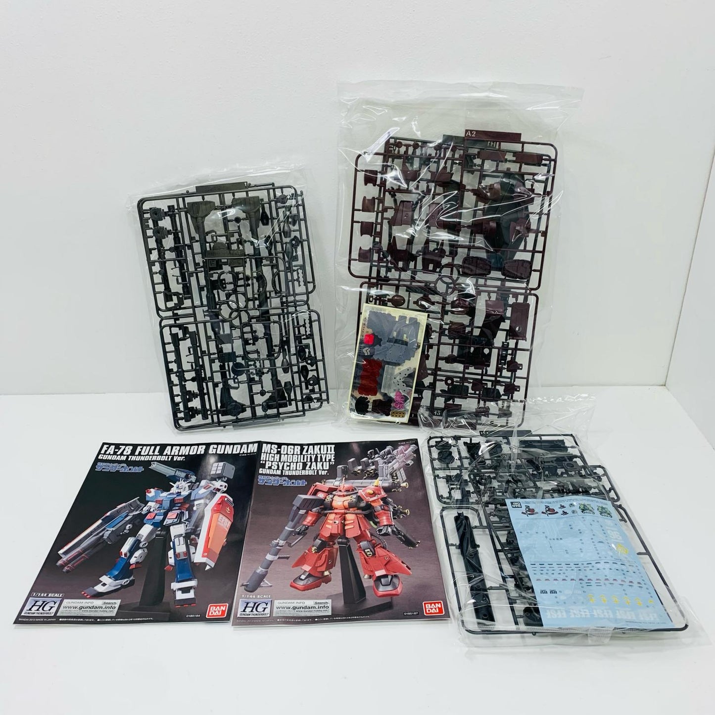 プラモデル 1/144HGフルアーマー・ガンダムVSサイコ・ザクセット(機動戦士ガンダムサンダーボルト10周年記念Ver.)「機動戦士ガンダムサンダーボルト」ガンダムベース限定 フルアーマー・ガンダムVSサイコ・ザクセット HG 10周年記念Ver. ガンダムベース限定 5063821【加古川物流】