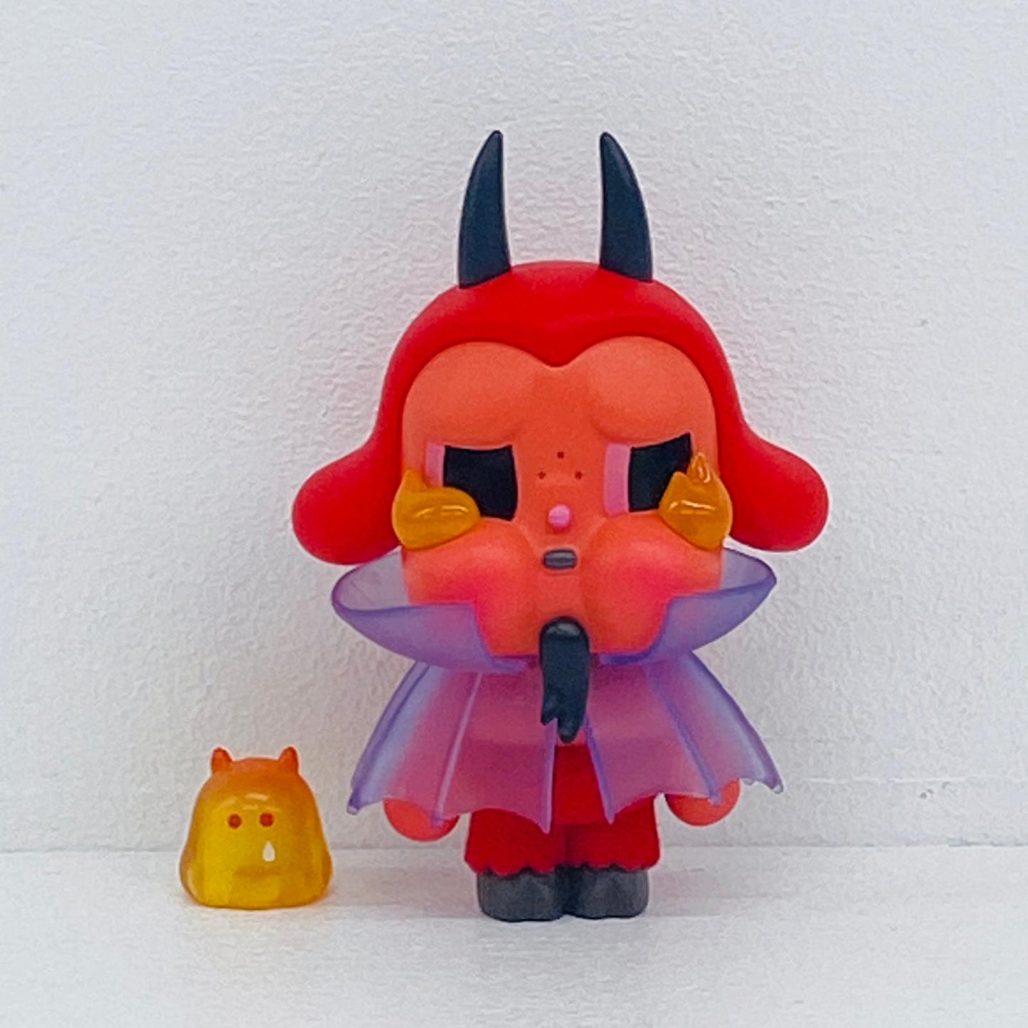 フィギュア BURN BABY BURN POP MART CRY BABY MONSTER TEARS BURN BABY BURN CRY BABY MONSTER TEARS【フィギュア】【加古川物流】