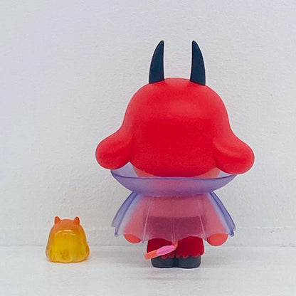 フィギュア BURN BABY BURN POP MART CRY BABY MONSTER TEARS BURN BABY BURN CRY BABY MONSTER TEARS【フィギュア】【加古川物流】