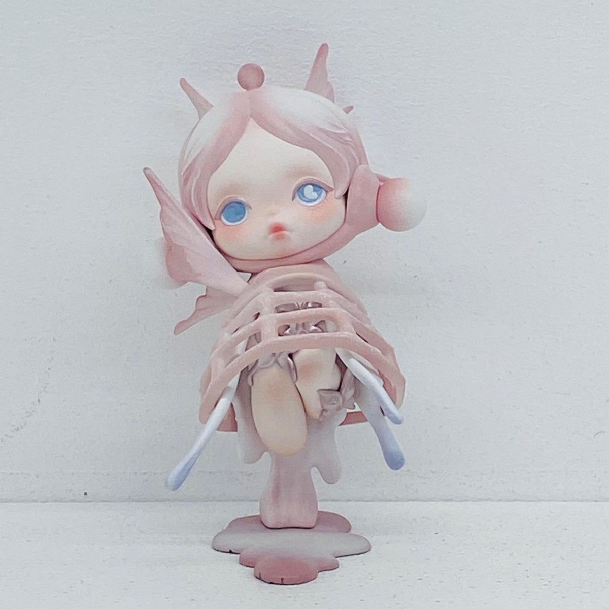 フィギュア Being a Butterfly 「POPMART SKULLPANDA The Paradox シリー Being a Butterfly SKULLPANDA The Paradox シリーズ【フィギュア】【加古川物流】