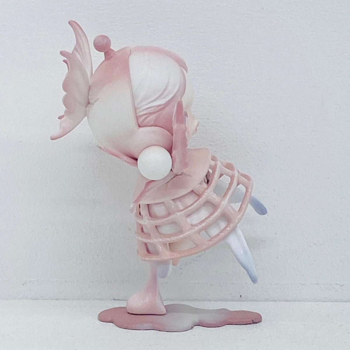 フィギュア Being a Butterfly 「POPMART SKULLPANDA The Paradox シリー Being a Butterfly SKULLPANDA The Paradox シリーズ【フィギュア】【加古川物流】