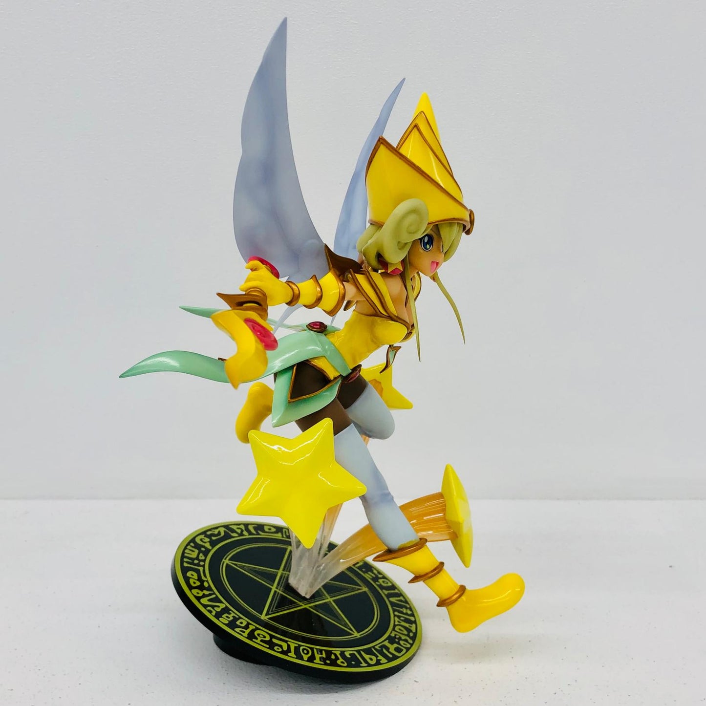 フィギュア 劇場版レモン・マジシャン・ガール「劇場版遊☆戯☆王THEDARKSIDEOFDIMENSIONS」1/7PVC製塗装済み完成品 劇場版レモン・マジシャン・ガール【フィギュア】【加古川物流】