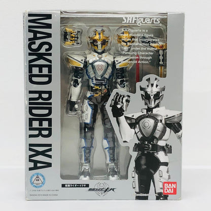 フィギュア S.H.Figuarts仮面ライダーイクサ「仮面ライダーキバ」 仮面ライダーイクサ S.H.Figuarts【フィギュア】【加古川物流】