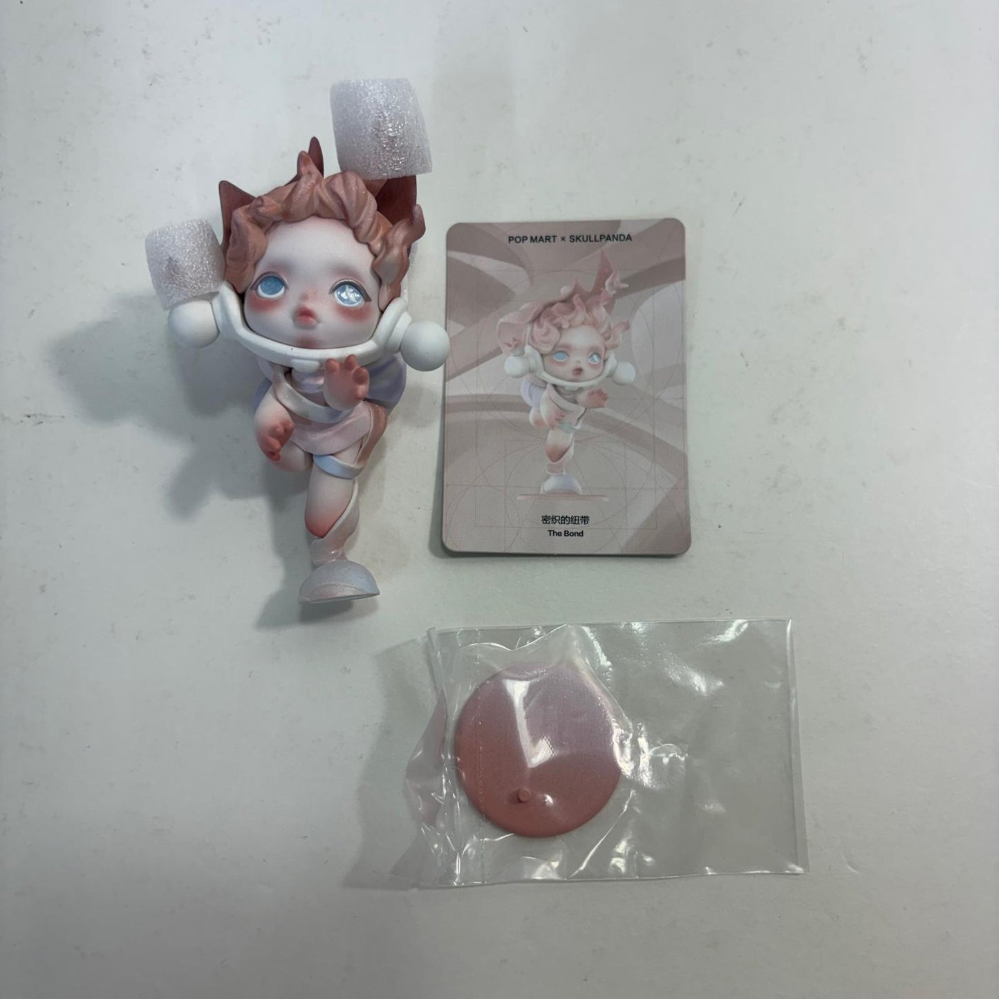 フィギュア The Bond 「POPMART SKULLPANDA The Paradox シリーズ」 The Bond SKULLPANDA The Paradox シリーズ【フィギュア】【加古川物流】
