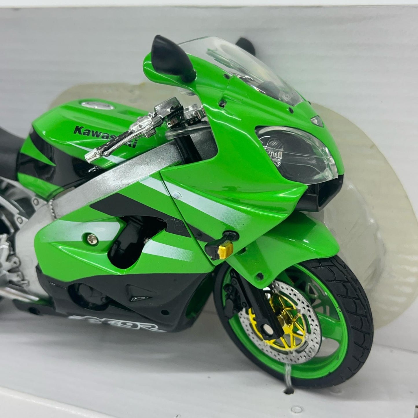 おもちゃ・玩具 1/12 KAWASAKI ZX-9R カワサキ ニンジャ New-Ray Toys KAWASAKI ZX-9R ニンジャ【加古川物流】