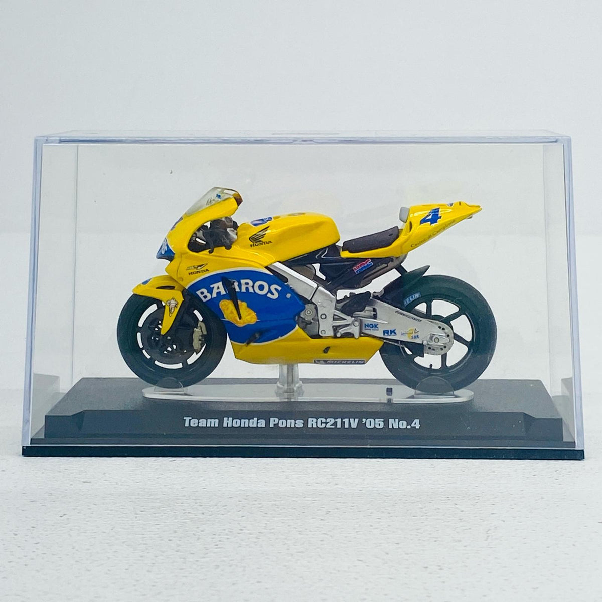 おもちゃ・玩具 1/24 チームHonda ポンス RC211V ’05 MICHELIN #4(イエロー×ブルー) 「コレクターズクラブ モーターサイクルモデルズ」 [26804] チームHonda ポンス RC211V ’05 MICHELIN【加古川物流】