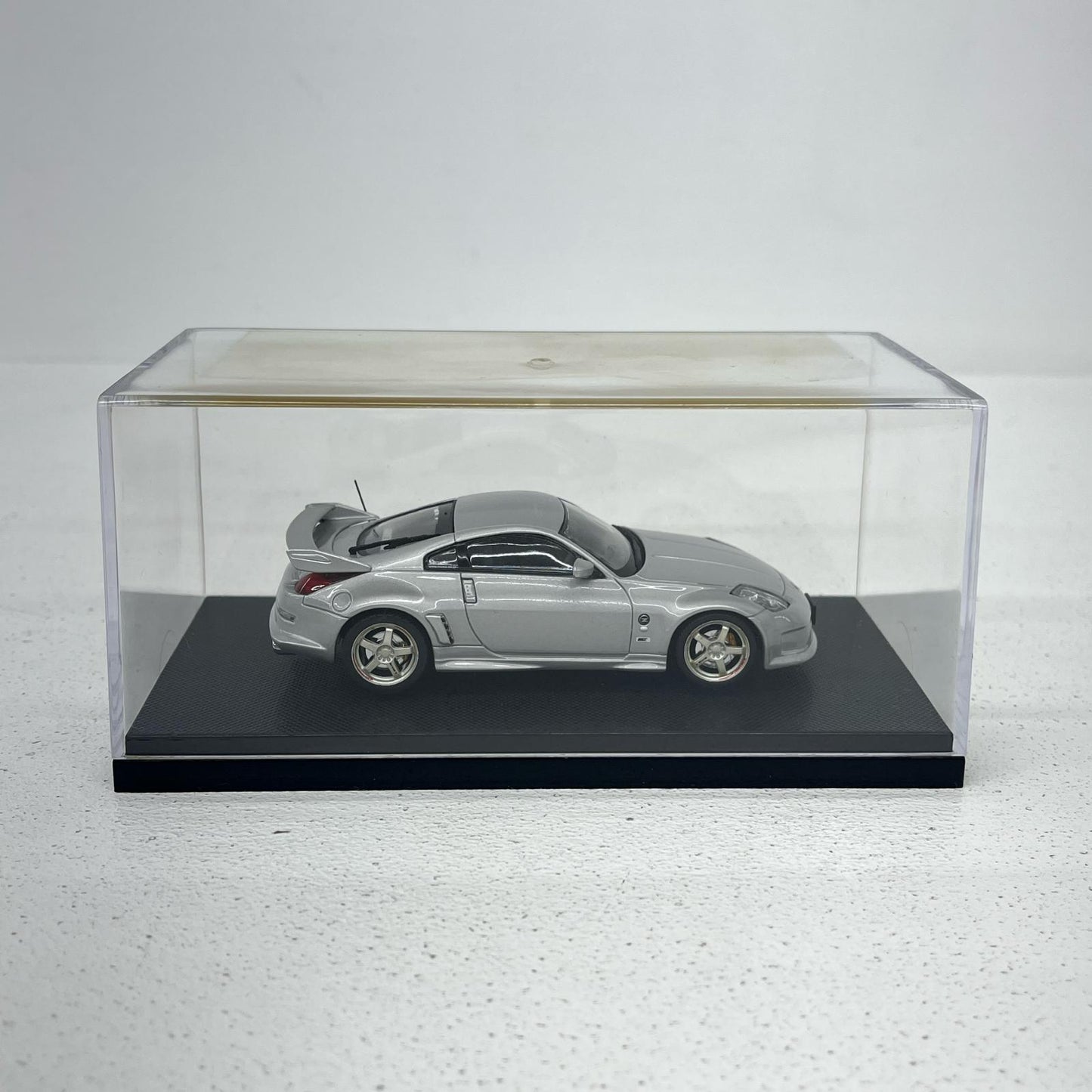 おもちゃ・玩具 1/43ニスモフェアレディZS-TuneGT(シルバー)「HOT!」[43676] ニスモフェアレディZS-TuneGT 1/43スケール 43676【加古川物流】