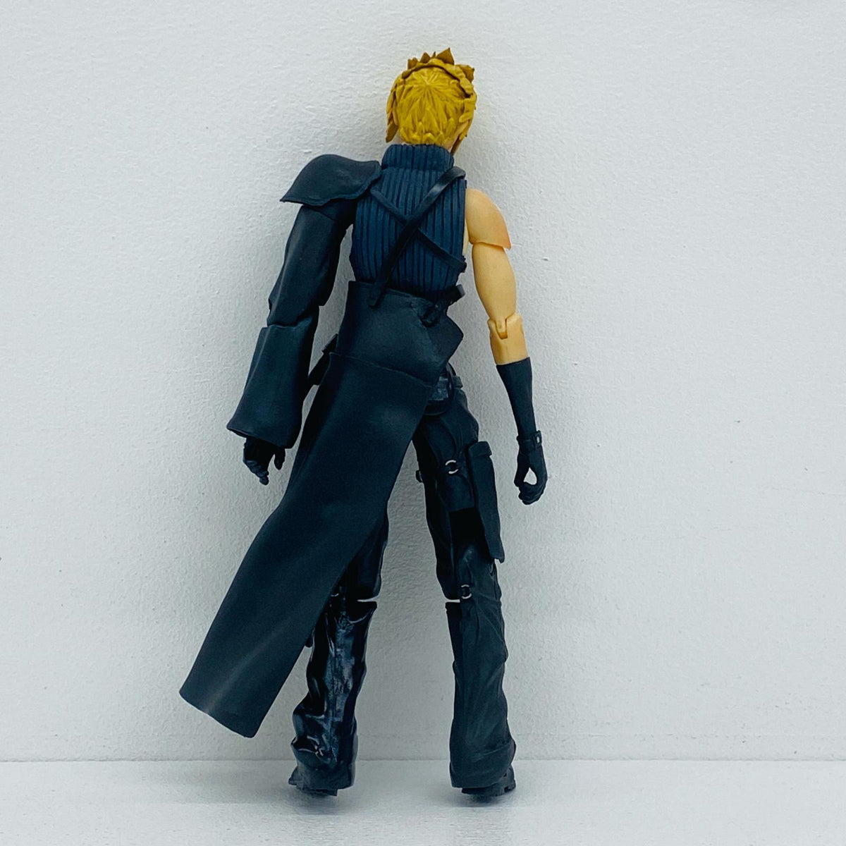 フィギュア FF7 アドベントチルドレン 限定BOX クラウド&フ【フィギュア】【加古川物流】