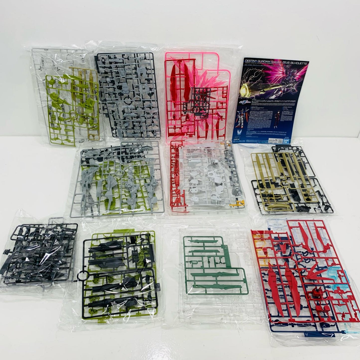 プラモデル 1/144HGデスティニーガンダムSpecII＆ゼウスシルエット「機動戦士ガンダムSEEDFREEDOM」[5067428] デスティニーガンダムSpec2 HG 5067428【加古川物流】