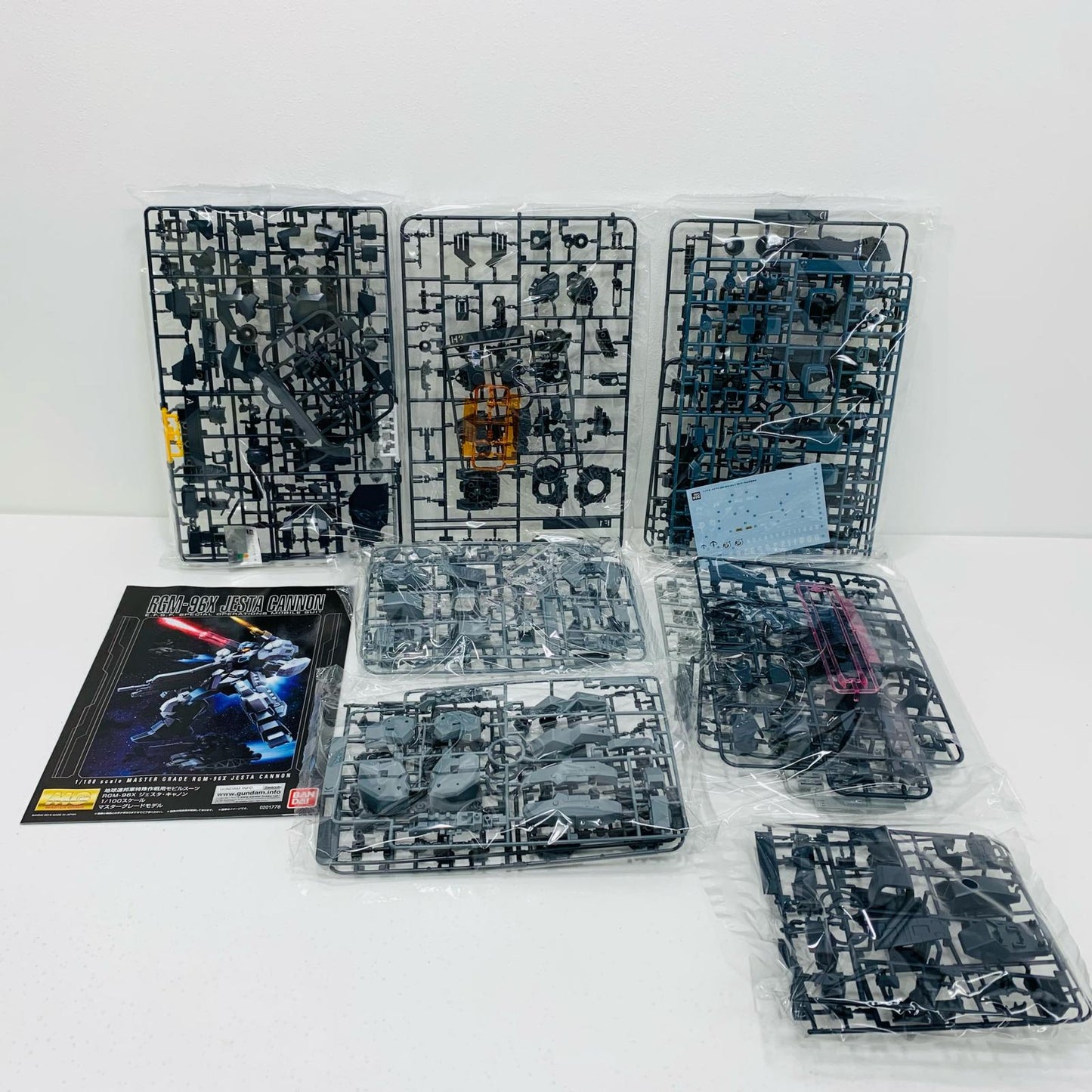 プラモデル 1/100MGRGM-96Xジェスタ・キャノン「機動戦士ガンダムUC」プレミアムバンダイ限定[5062156] RGM-96Xジェスタ・キャノン MG プレミアムバンダイ限定 5062156【加古川物流】