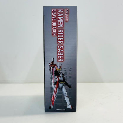 フィギュア S.H.Figuarts仮面ライダーセイバーブレイブドラゴン「仮面ライダーセイバー」 仮面ライダーセイバーブレイブドラゴン S.H.Figuarts【フィギュア】【加古川物流】