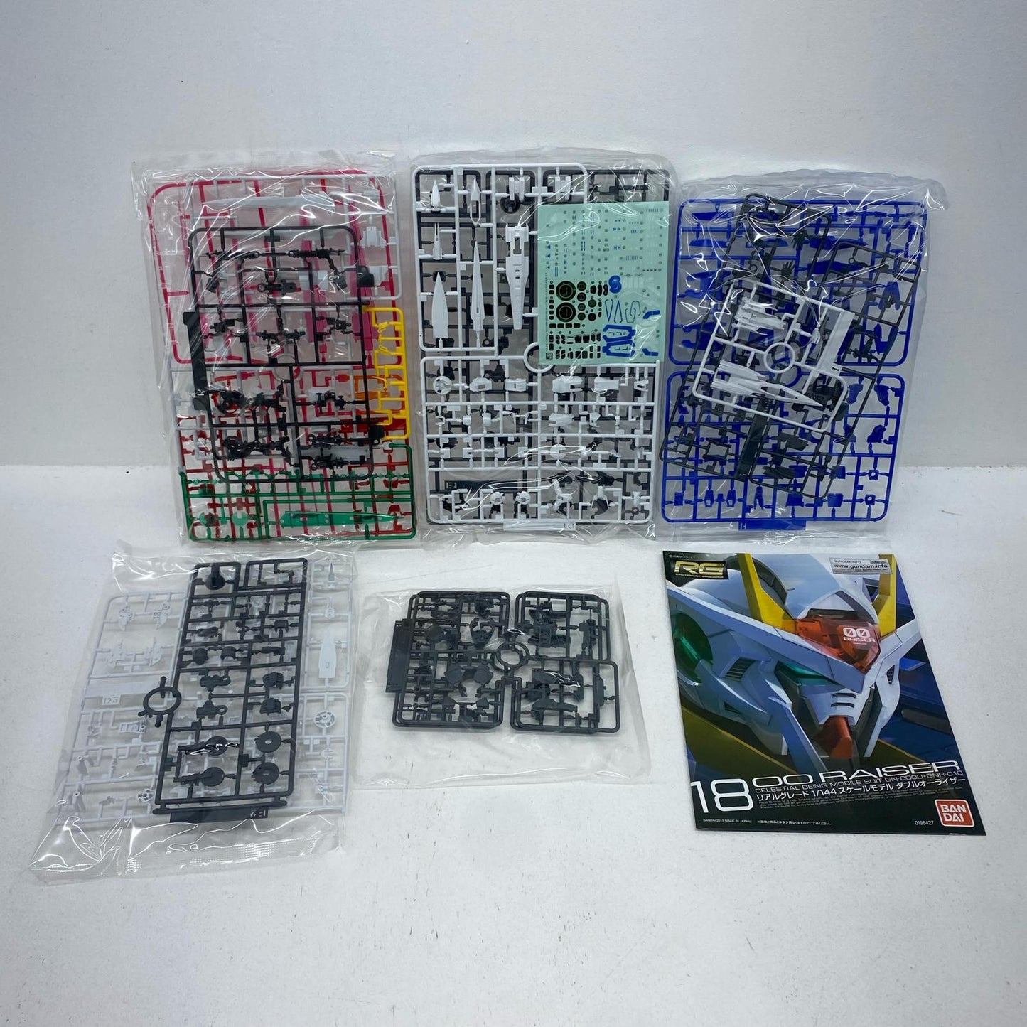 プラモデル 1/144RGGN-0000+GNR-010ダブルオーライザー「機動戦士ガンダム00(ダブルオー)」[5061603] GN-0000+GNR-010ダブルオーライザー RG 5061603【加古川物流】