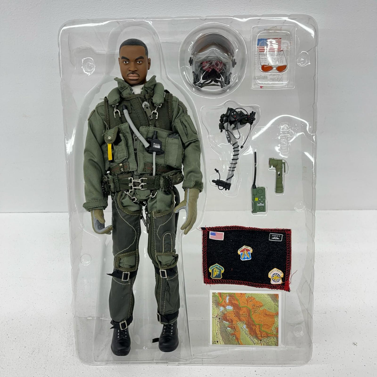 フィギュア ホットトイズ 1/6 US COMBAT AIRCREW PILOT F-16 FIGHTING FALCON U.S. AIRF【フィギュア】【加古川物流】