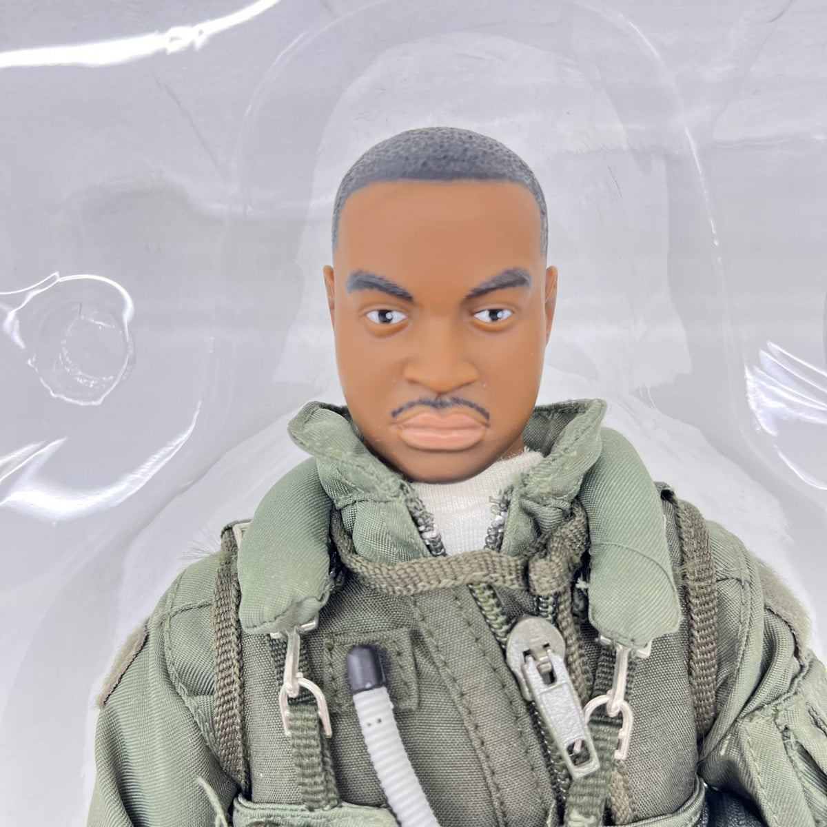 フィギュア ホットトイズ 1/6 US COMBAT AIRCREW PILOT F-16 FIGHTING FALCON U.S. AIRF【フィギュア】【加古川物流】
