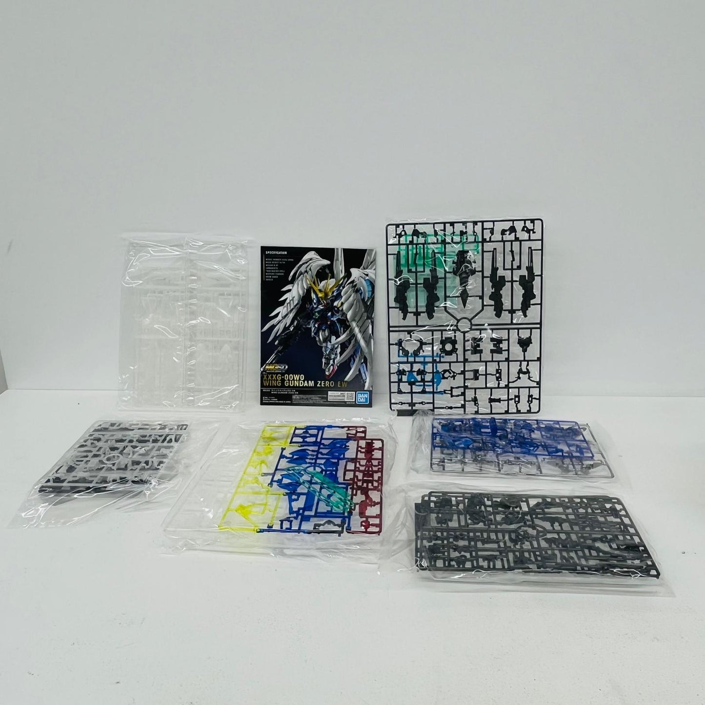 プラモデル MGSDXXXG-00W0ウイングガンダムゼロEW[クリアカラー]「新機動戦記ガンダムWEndlessWaltz」ガンダムベース限定 SDXXXG-00W0ウイングガンダムゼロEW[クリアカラー] MG ガンダムベース限定【加古川物流】