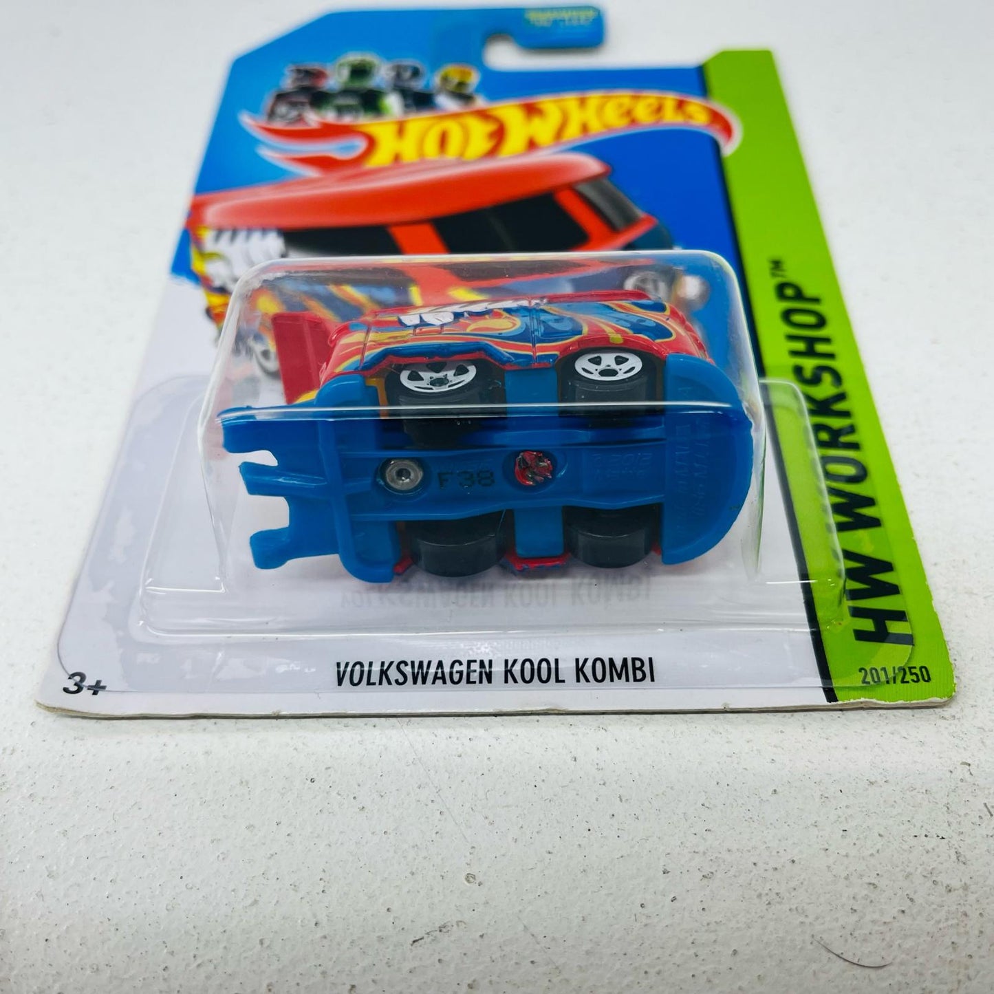 おもちゃ・玩具 1/64 VOLKSWAGEN KOOL KOMBI(レッド×ブルー×ホワイト) 「Hot Wheels HW WORKSHOP」 [BFD74] VOLKSWAGEN KOOL KOMBI(レッド×ブルー×ホワイト) 1/64スケール【加古川物流】
