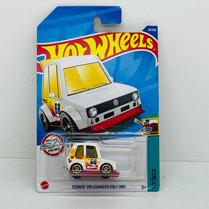 おもちゃ・玩具 1/64トューンドフォルクスワーゲンゴルフMK1「HotWheelsベーシックカー」[HHD81] フォルクスワーゲンゴルフMK1 1/64スケール【加古川物流】