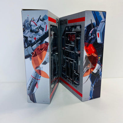 フィギュア DX超合金VF-1Jアーマードバルキリー(一条輝機)「超時空要塞マクロス」 VF-1Jアーマードバルキリー(一条輝機) DX超合金【フィギュア】【加古川物流】