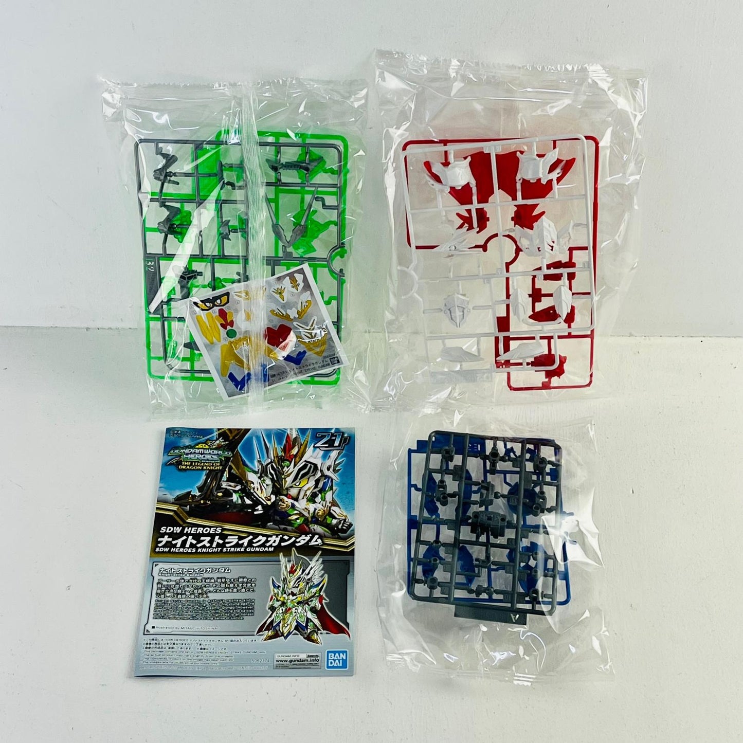 プラモデル BB戦士No.21ナイトストライクガンダム「SDガンダムワールドヒーローズ」[5062174] ナイトストライクガンダム BB戦士 5062174【加古川物流】