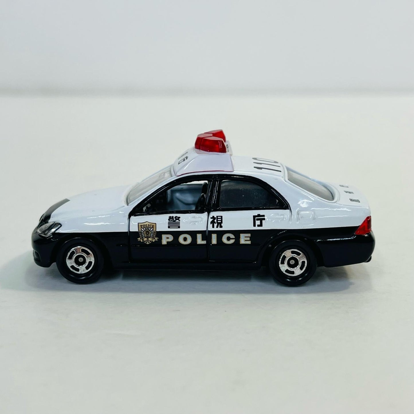 おもちゃ・玩具 1/63 トヨタ クラウン パトロールカー 警視庁 #110(ホワイト×ブラック/赤箱/ベトナム製) 「トミカ No.110」 トヨタ クラウン パトロールカー 警視庁 #110 赤箱 ''1/63【加古川物流】