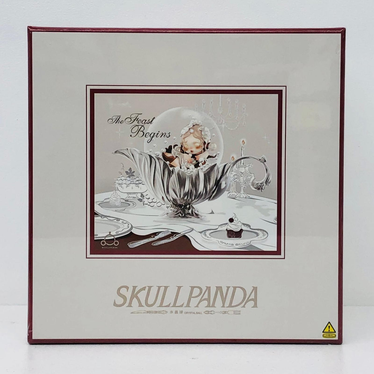 その他ホビー SKULLPANDA スノードーム クリスタルドーム「SKULLPANDA The Feast Begins シリーズ」 スノードーム クリスタルドーム SKULLPANDA The Feast Begins シリーズ【加古川物流】