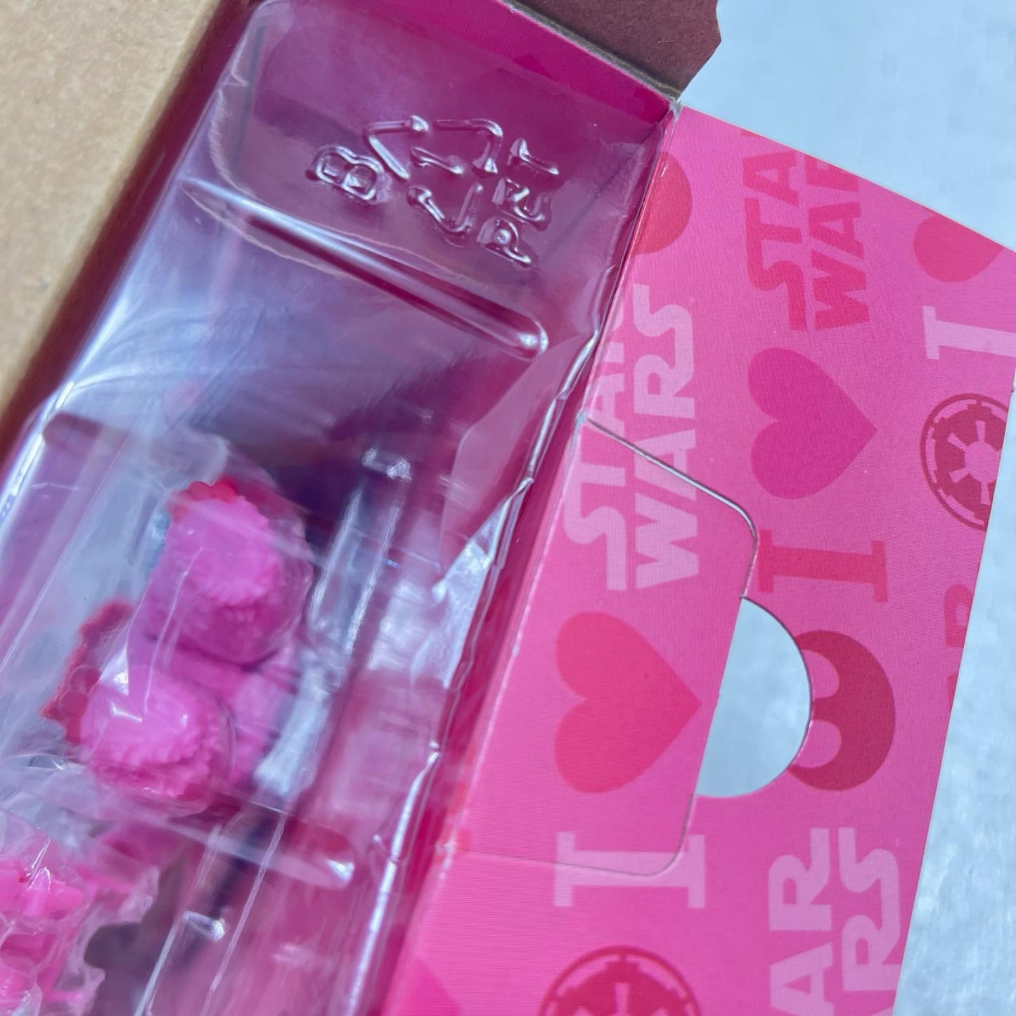 フィギュア イウォーク(バレンタインデーエディション)「スター・ウォーズ」 イウォーク(バレンタインデーエディション)【フィギュア】【加古川物流】