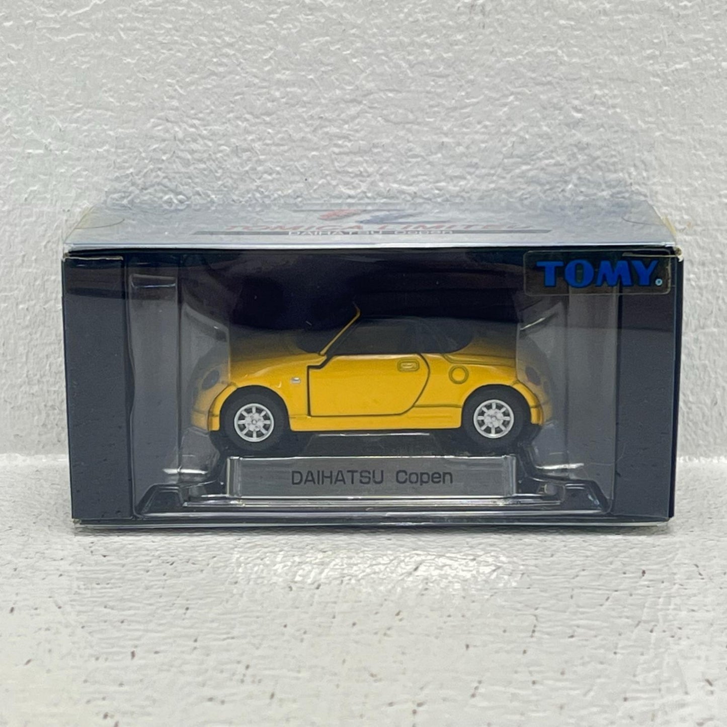 フィギュア 1/54 TL0030 ダイハツ コペン(イエロー×ブラック) 「トミカリミテッド」 [654292] TL0030 ダイハツ コペン(イエロー×ブラック) ''1/54 654292【フィギュア】【加古川物流】