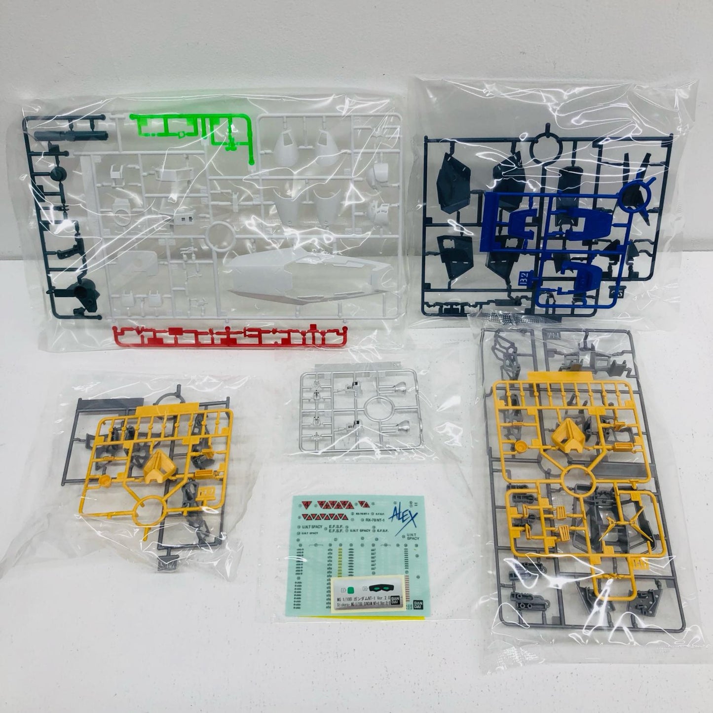 プラモデル 1/100MGRX-78NT-1ガンダムNT-1Ver.2.0「機動戦士ガンダム0080ポケットの中の戦争」 RX-78NT-1ガンダムNT-1Ver.2.0 MG【加古川物流】