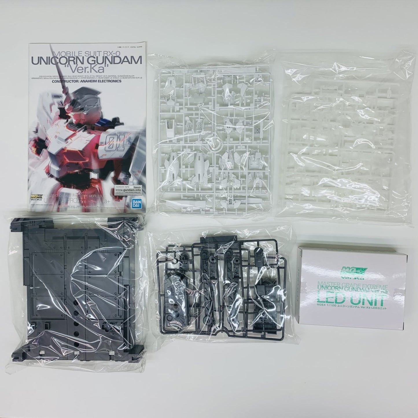 プラモデル 1/100MGEXRX-0ユニコーンガンダムVer.Ka「機動戦士ガンダムUC」[5060277] EXRX-0 ユニコーンガンダム Ver.Ka MG 5060277【加古川物流】