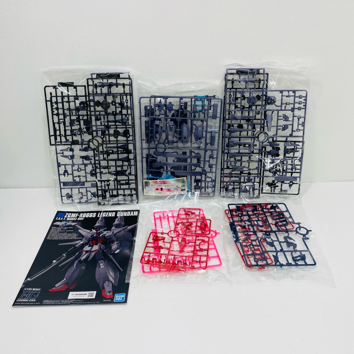 プラモデル 1/144HGレジェンドガンダム「機動戦士ガンダムSEEDDESTINY」[5072003] レジェンドガンダム HG 5072003【加古川物流】