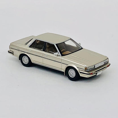 おもちゃ・玩具 1/64 LV-N137c トヨタ クレスタ スーパールーセント ツインカム24 86年式(ベージュ) 「トミカリミテッドヴィンテージ」 [329688] トヨタ クレスタ スーパールーセント ツインカム24 86年式(ベージュ) リミテッドヴィンテージNEO ''1/64 329688【加古川物流】