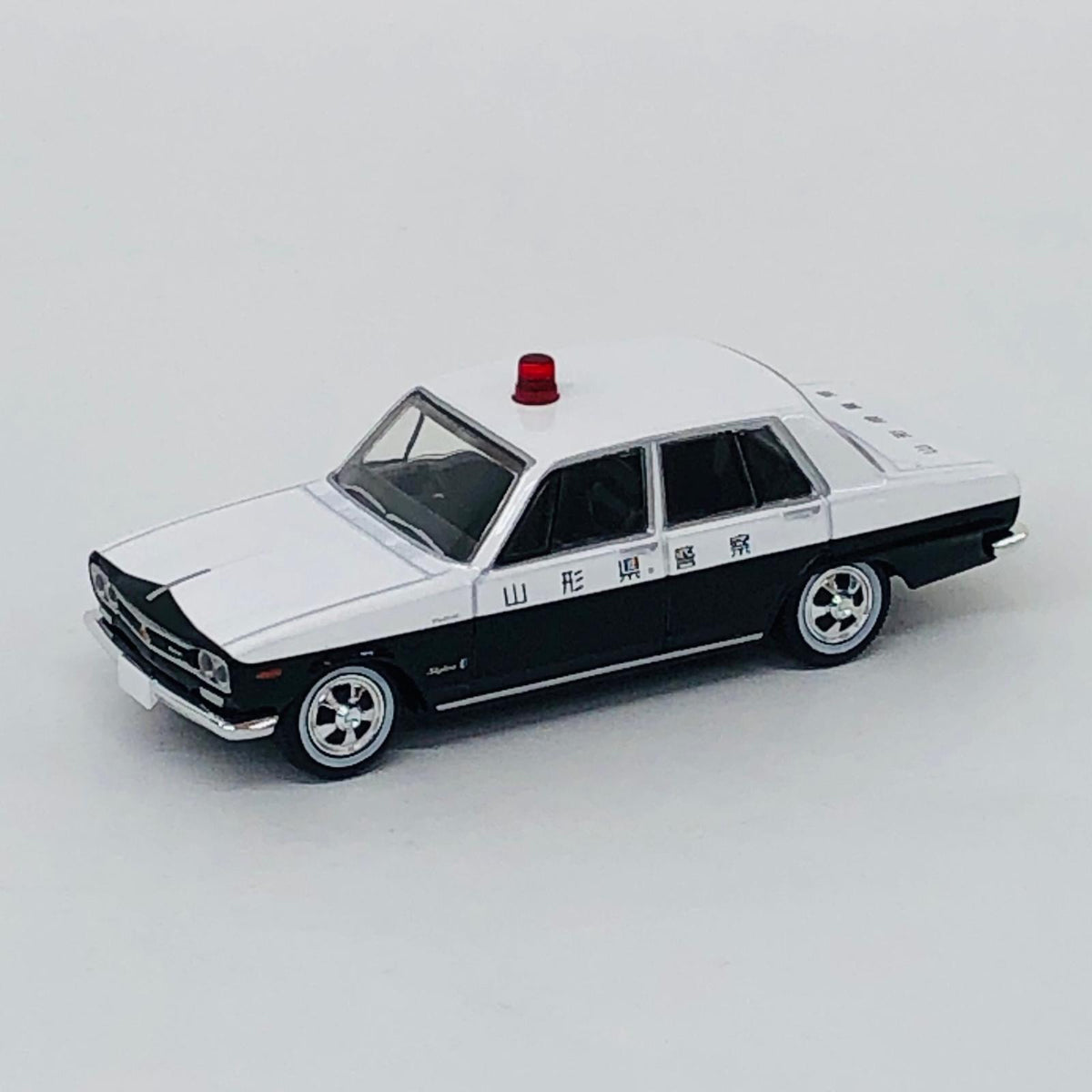おもちゃ・玩具 1/64 LV-214a 日産 スカイライン 2000GT パトロールカー (山形県警察) 71年式 「トミカリミテッドヴィンテージ」 [332886] 日産 スカイライン 2000GT パトロールカー (山形県警察) 71年式 リミテッドヴィンテージNEO ''1/64 332886【加古川物流】