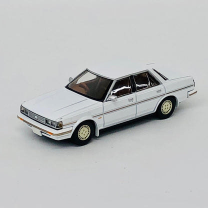 おもちゃ・玩具 1/64 LV-N156c トヨタ クレスタ エクシード 85年式(ホワイト) 「トミカリミテッドヴィンテージNEO」 [329381] トヨタ クレスタ エクシード 85年式(ホワイト) リミテッドヴィンテージNEO ''1/64 329381【加古川物流】