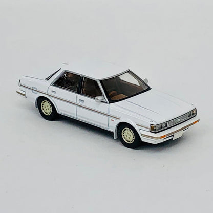 おもちゃ・玩具 1/64 LV-N156c トヨタ クレスタ エクシード 85年式(ホワイト) 「トミカリミテッドヴィンテージNEO」 [329381] トヨタ クレスタ エクシード 85年式(ホワイト) リミテッドヴィンテージNEO ''1/64 329381【加古川物流】