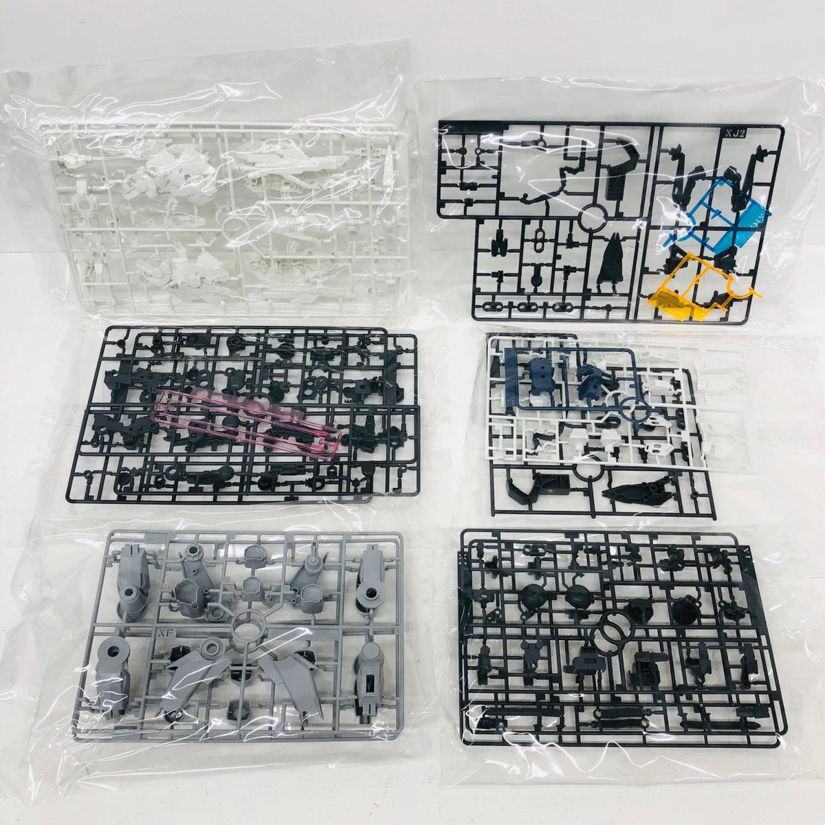 プラモデル 1/144HGアリュゼウス「機動戦士ガンダム閃光のハサウェイ」[5072030] アリュゼウス HG 5072030【加古川物流】