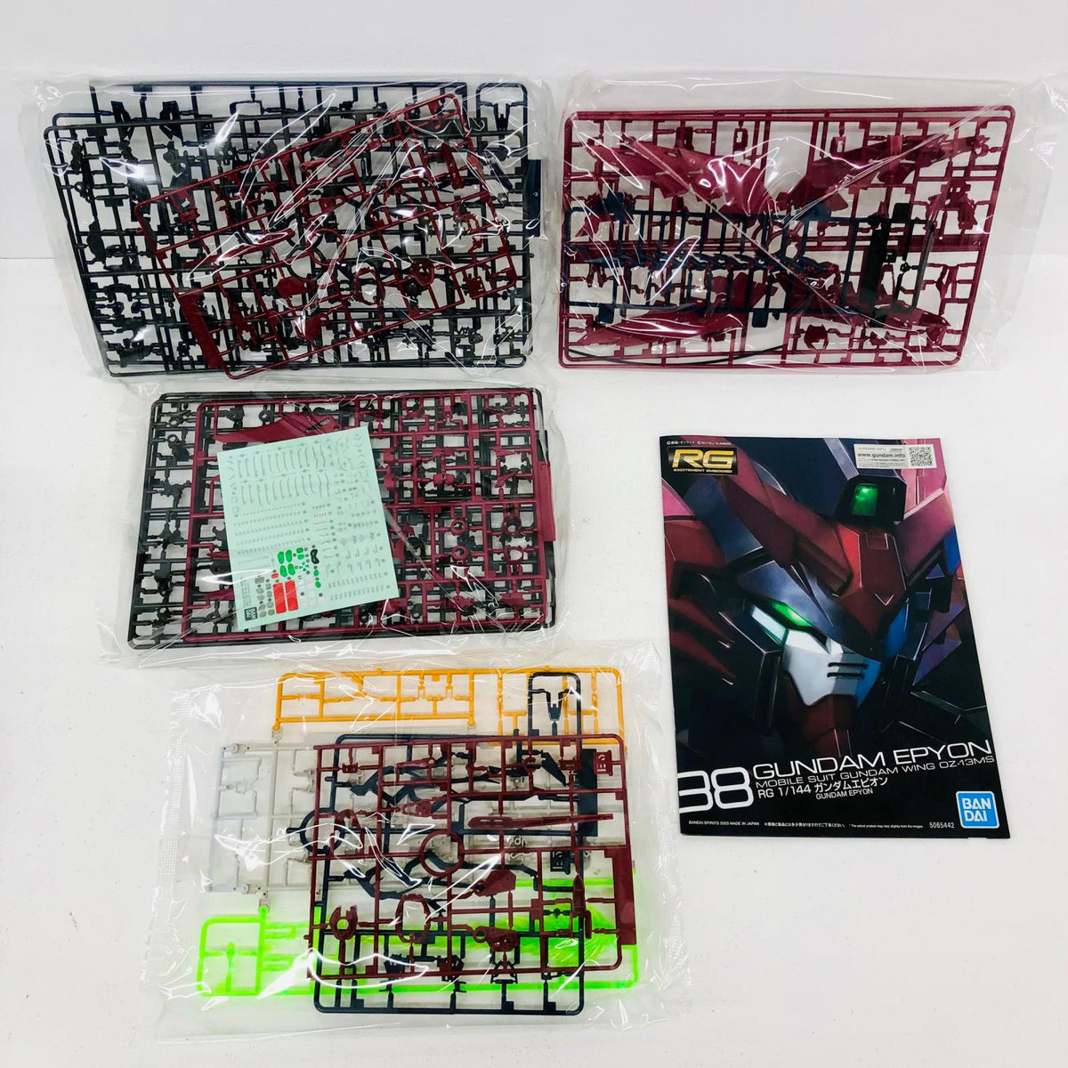 プラモデル 1/144RGOZ-13MSガンダムエピオン「新機動戦記ガンダムW」[5065442] ガンダムエピオ RG 5065442【加古川物流】