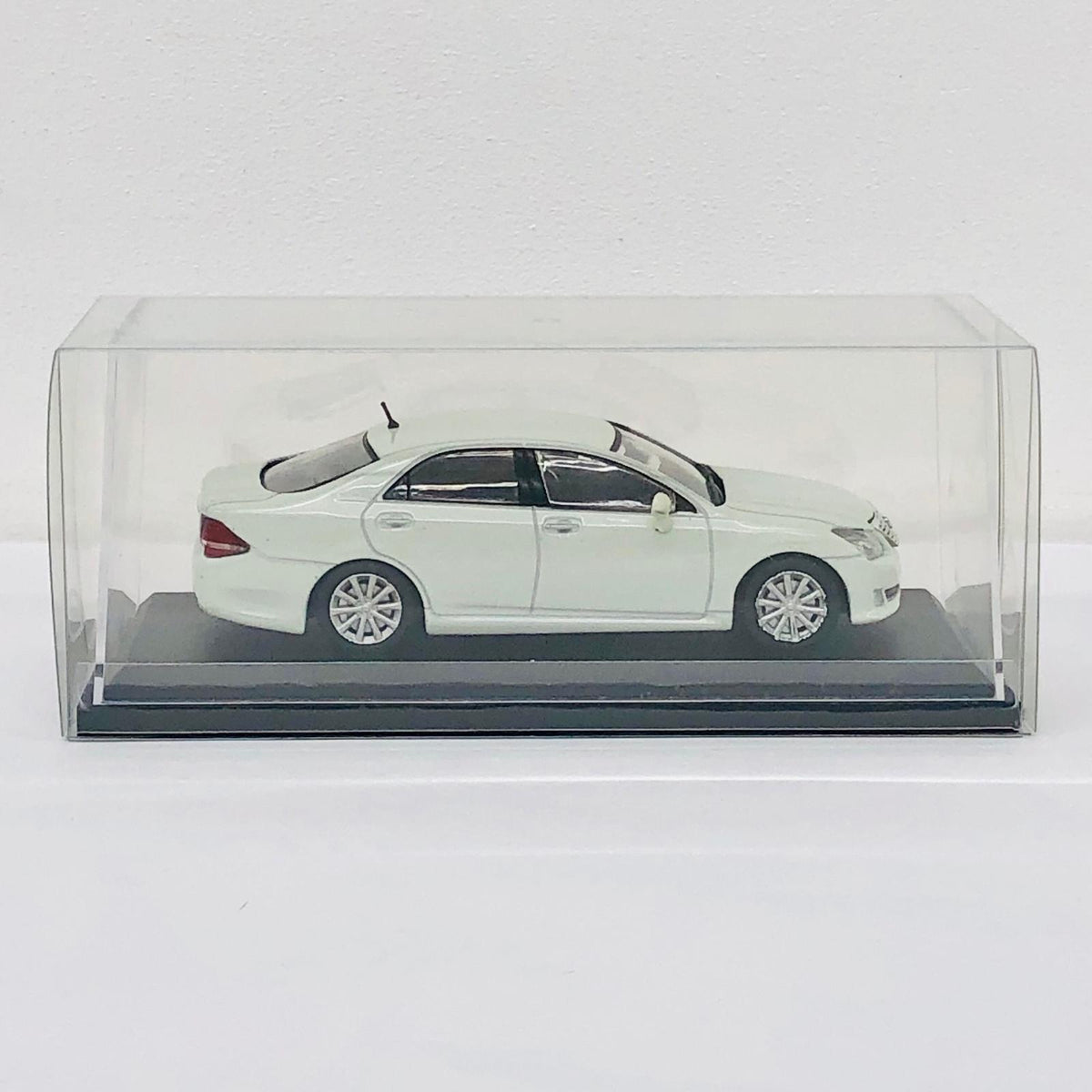 おもちゃ・玩具 1/43 トヨタ クラウン ロイヤルサルーン S200 (2008年) 国産名車コレクション トヨタ クラウン ロイヤルサルーン S200【加古川物流】
