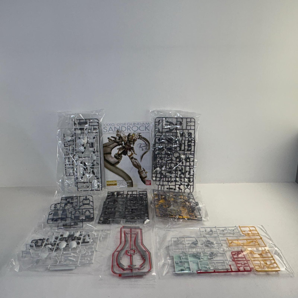 プラモデル 1/100MGガンダムサンドロックEW「新機動戦記ガンダムWEndlessWaltz」[5063043] ガンダムサンドロックEW MG 5063043【イオン広店】