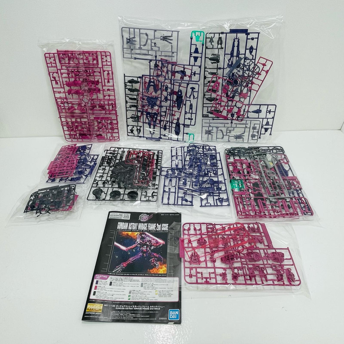 プラモデル 1/100MGガンダムアストレイミラージュフレームセカンドイシュー「機動戦士ガンダムSEEDVSASTRAY」プレミアムバンダイ限定 [5069900] ガンダムアストレイミラージュフレームセカンドイシュー MG プレミアムバンダイ限定 5069900【加古川物流】