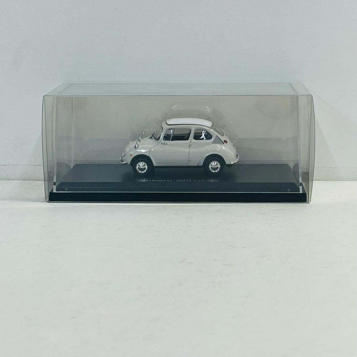 おもちゃ・玩具 [単品] 1/43 Subaru 360 1967(ホワイト) 「隔週刊国産名車コレクション全国版 創刊号Vol.1」 付録 Subaru 360 1967(ホワイト) 1/43スケール【加古川物流】