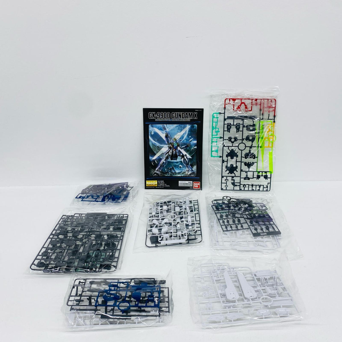 プラモデル 1/100MGGX-9900ガンダムX「機動新世紀ガンダムX」[5063149] GX-9900ガンダムX MG 5063149【加古川物流】