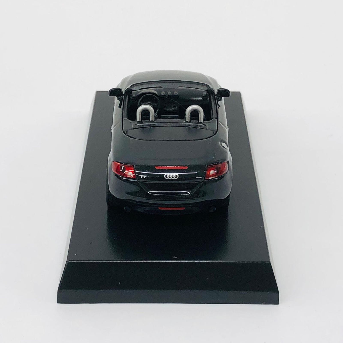 おもちゃ・玩具 1/64 Audi TT Roadstar(ブラック) 「アウディ ミニカーコレクション」 サークルK・サンクス限定 Audi TT Roadstar【加古川物流】