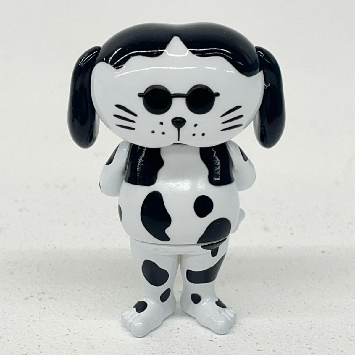 フィギュア MONA (ホワイト/黒)「POCKET CREATURES HOW2WORK headlockstudio Weird Collections」 MONA (ホワイト/黒) POCKET CREATURES HOW2WORK headlockstudio Weird Collections【フィギュア】【加古川物流】
