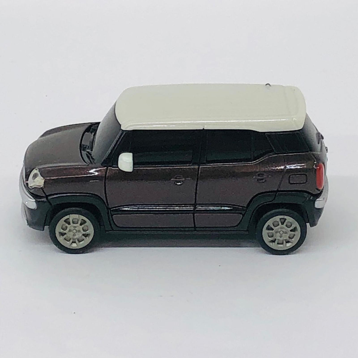 おもちゃ・玩具 SUZUKI XBEE(ブラウン×ホワイト)プルバックカー 非売品 SUZUKI XBEE【加古川物流】