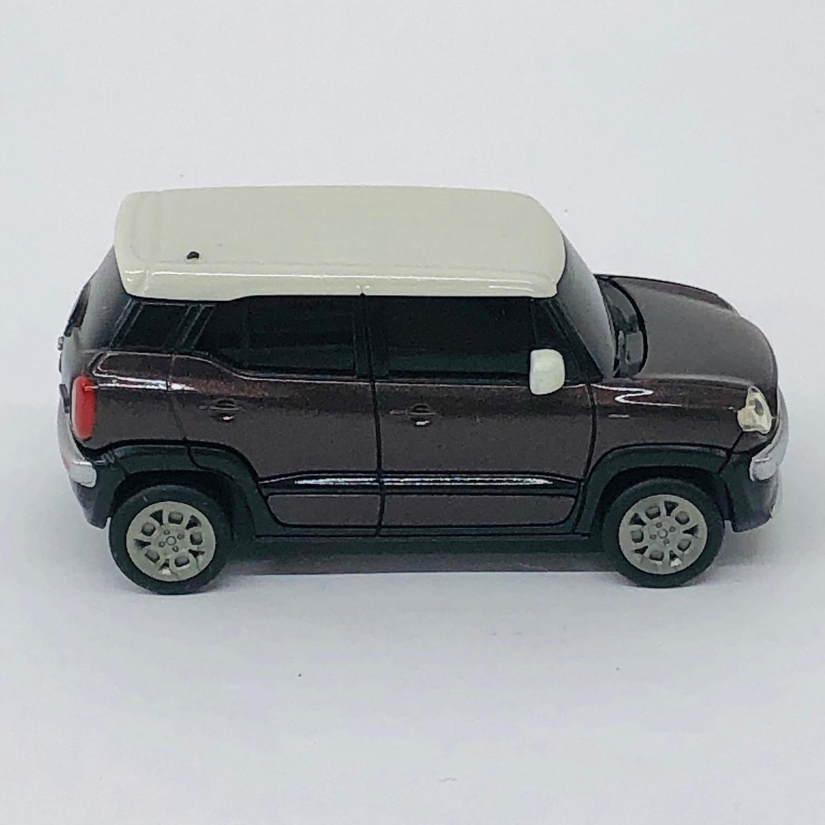 おもちゃ・玩具 SUZUKI XBEE(ブラウン×ホワイト)プルバックカー 非売品 SUZUKI XBEE【加古川物流】