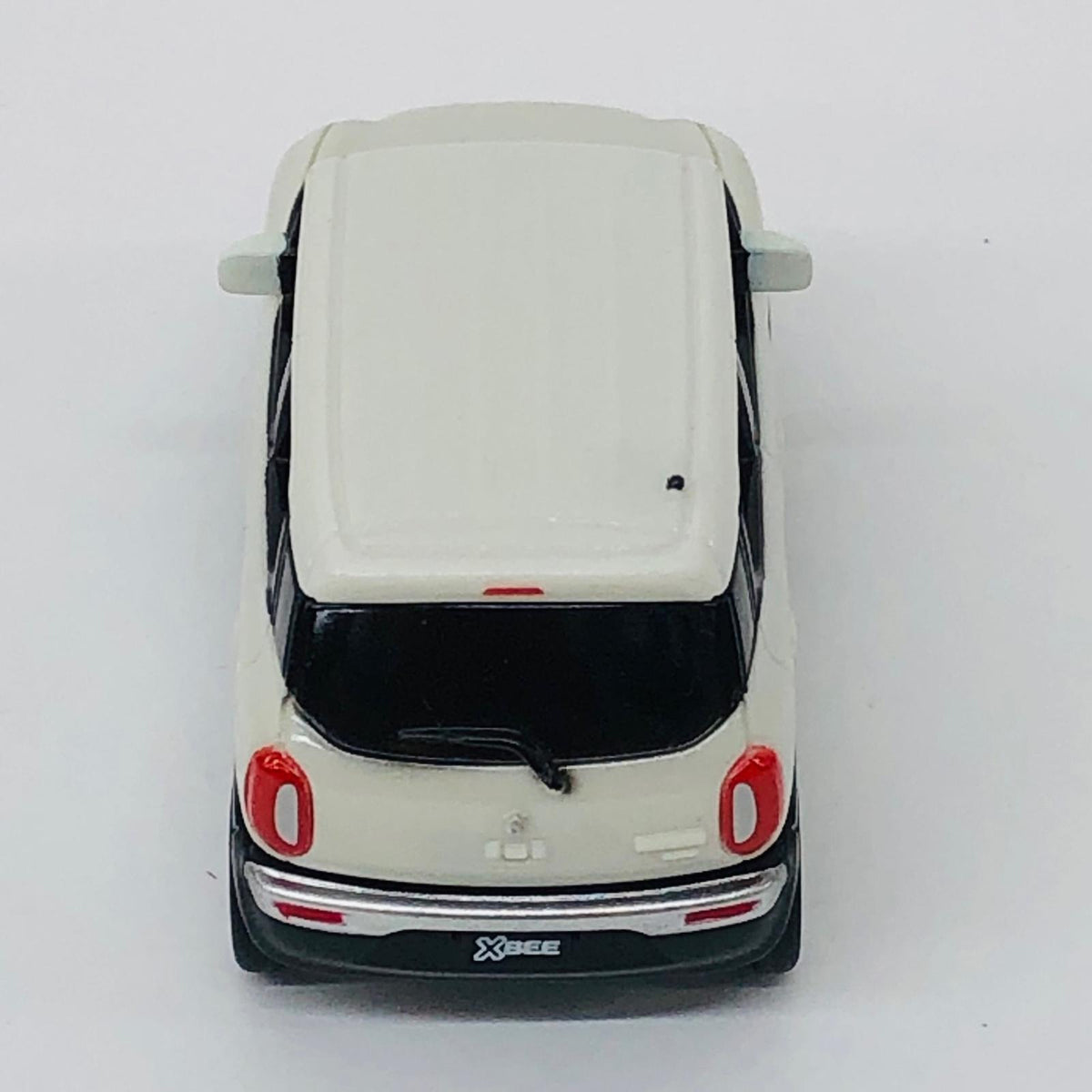 おもちゃ・玩具 SUZUKI XBEE(ホワイト) プルバックカー 非売品 SUZUKI XBEE【加古川物流】