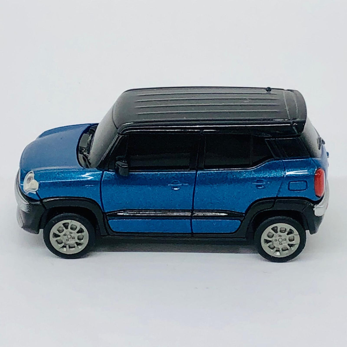 おもちゃ・玩具 SUZUKI XBEE(ブルー×グレー)プルバックカー 非売品 SUZUKI XBEE【加古川物流】